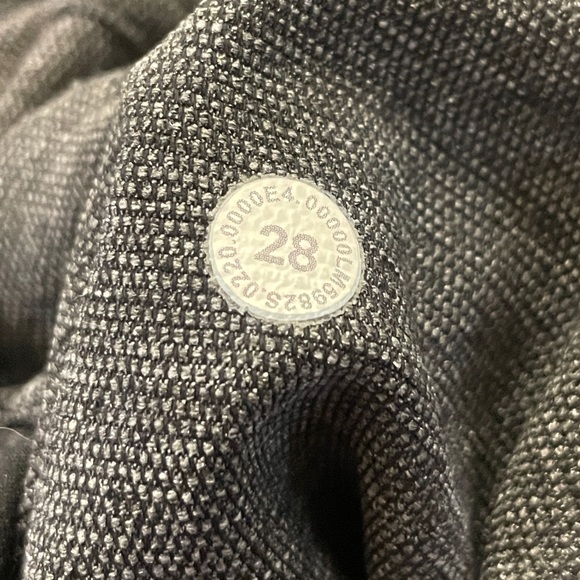 Lululemon ABC Pants - Picture 4 of 4